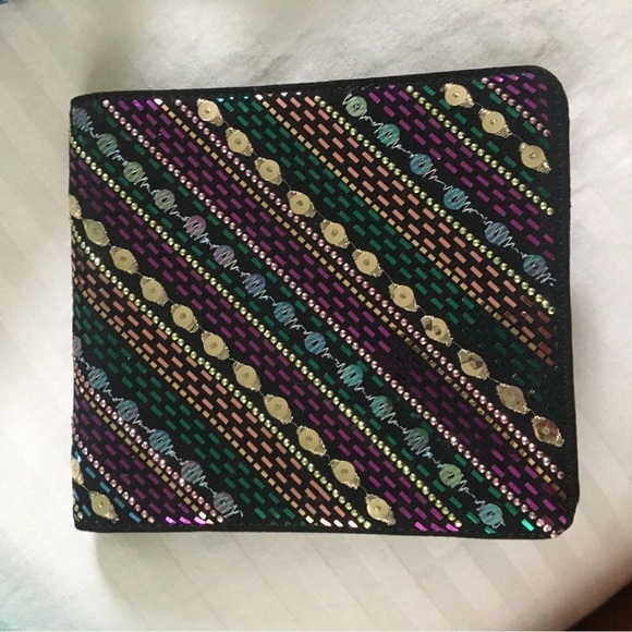 ST. JOHN PAILLETTES BLACK JACKET EXCELLENT CONDITION  MATCHING BAG PAILLETTES - Picture 10 of 13